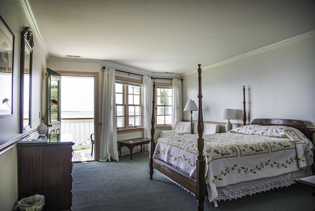 Wades Point Inn On The Bay McDaniel Rum bild