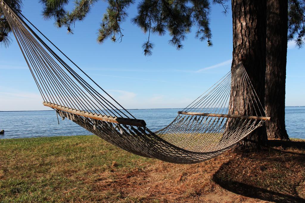 Wades Point Inn On The Bay McDaniel Exteriör bild