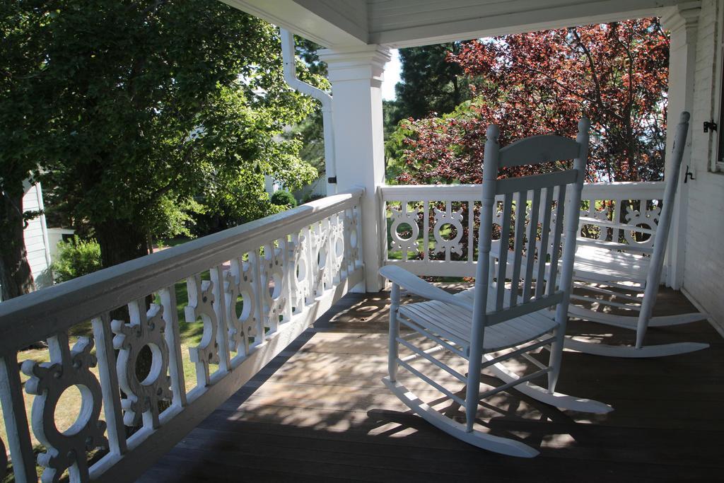 Wades Point Inn On The Bay McDaniel Exteriör bild