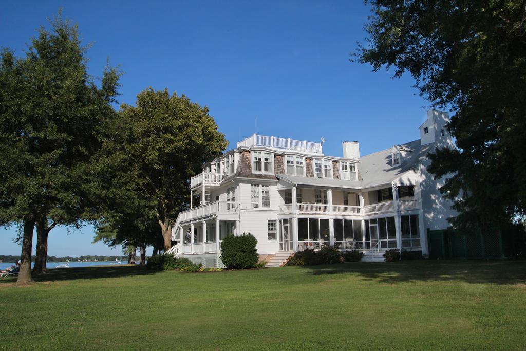 Wades Point Inn On The Bay McDaniel Exteriör bild