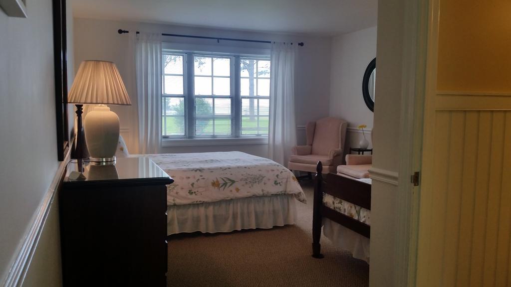 Wades Point Inn On The Bay McDaniel Exteriör bild